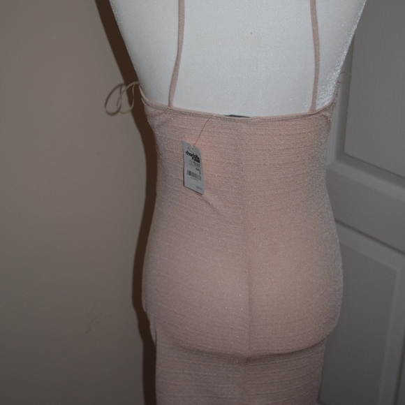 Blush colored dress - Picture 2 of 4
